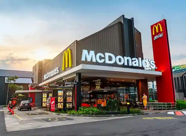 billionaires-eat-fast-food billionaires-eat-fast-food