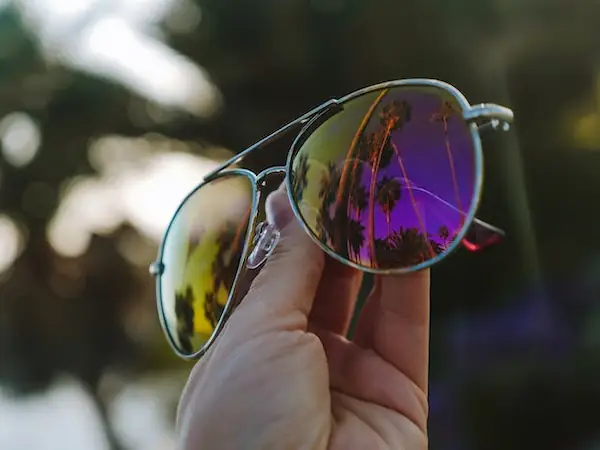6-effective-methods-for-cleaning-sunglasses