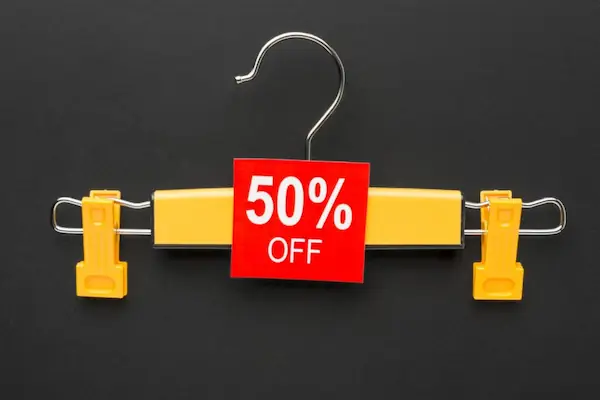 50-off-outlet-sale-1024x683