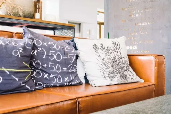 key-features-to-look-for-in-sofa-cushion-covers