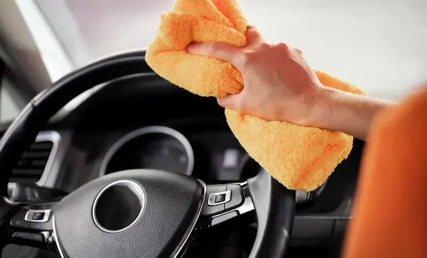 how-to-clean-the-steering-wheel