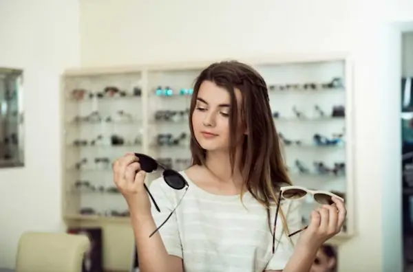 how-to-maximize-savings-on-blenders-eyewear-sign-up-perks
